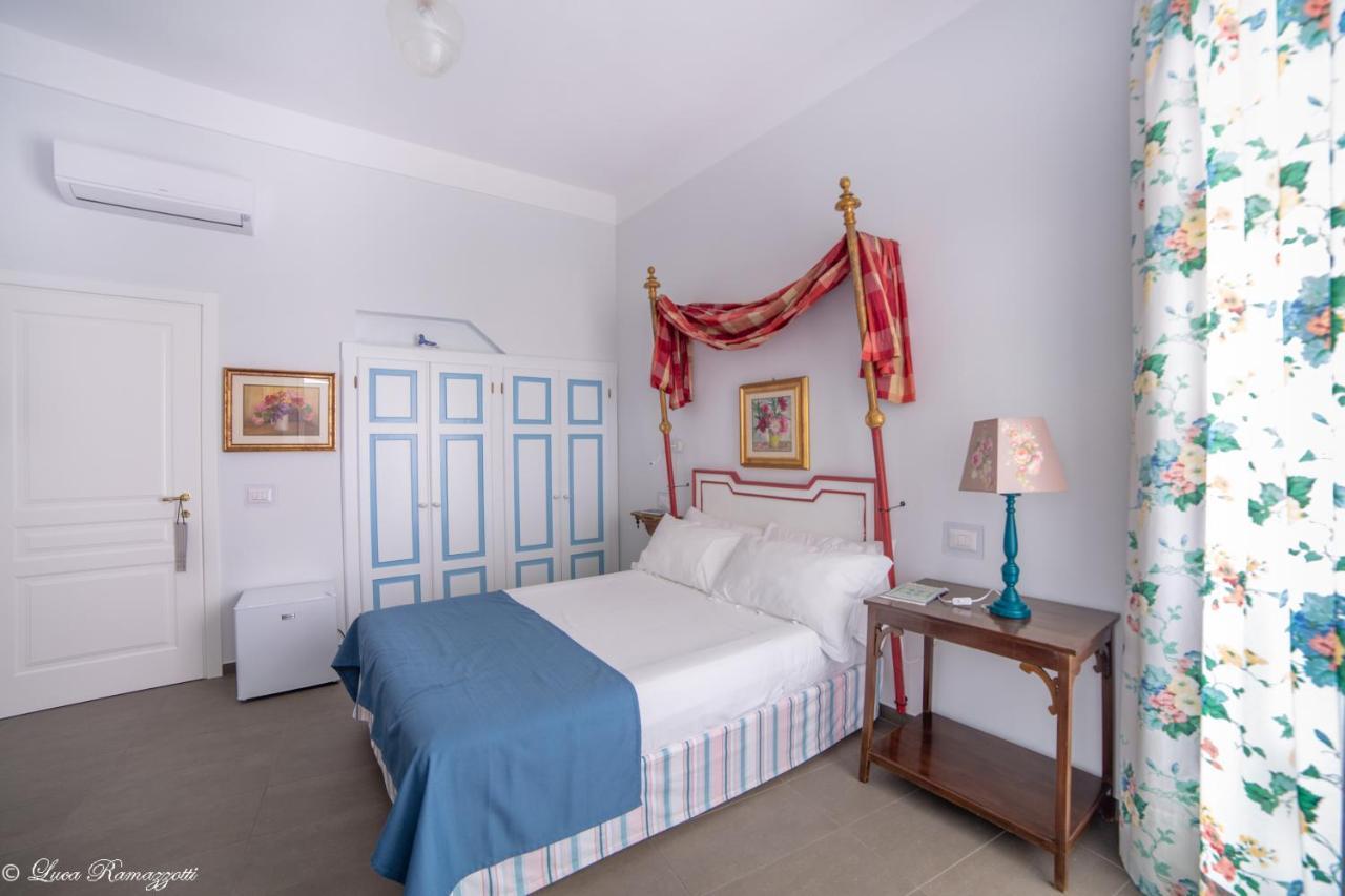 Hotel Janna 'E Mare à Cagliari Extérieur photo
